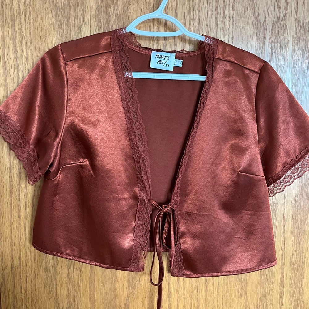 Front tie shirt